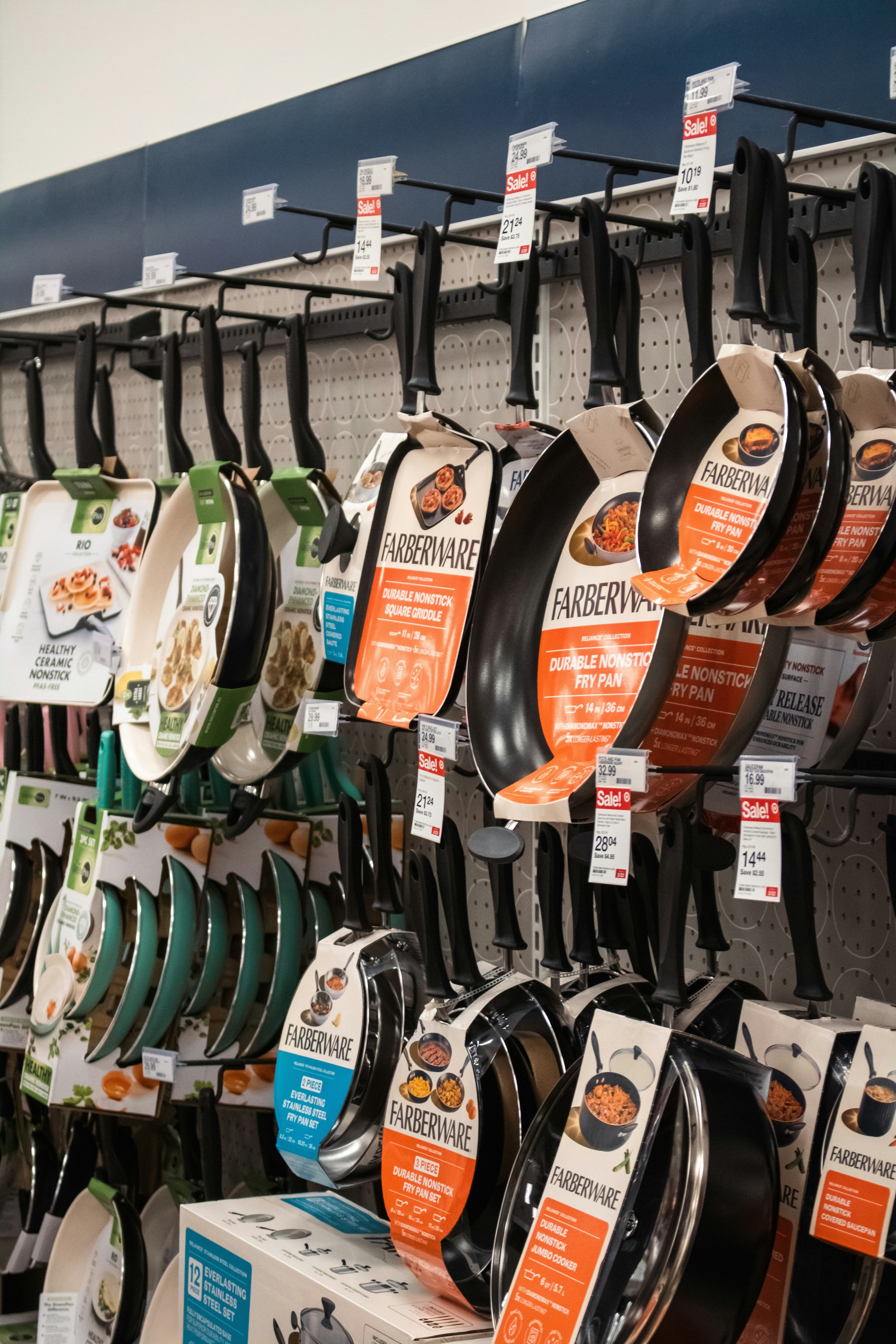 The Ultimate Guide to Choosing the Right Cookware for Your Kitchen